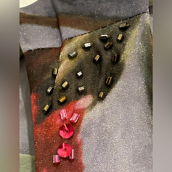 Adrianna Papell Sleeveless Gown. NWT Beautiful Floral w/crystal accents Size 16 - Picture 4 of 10